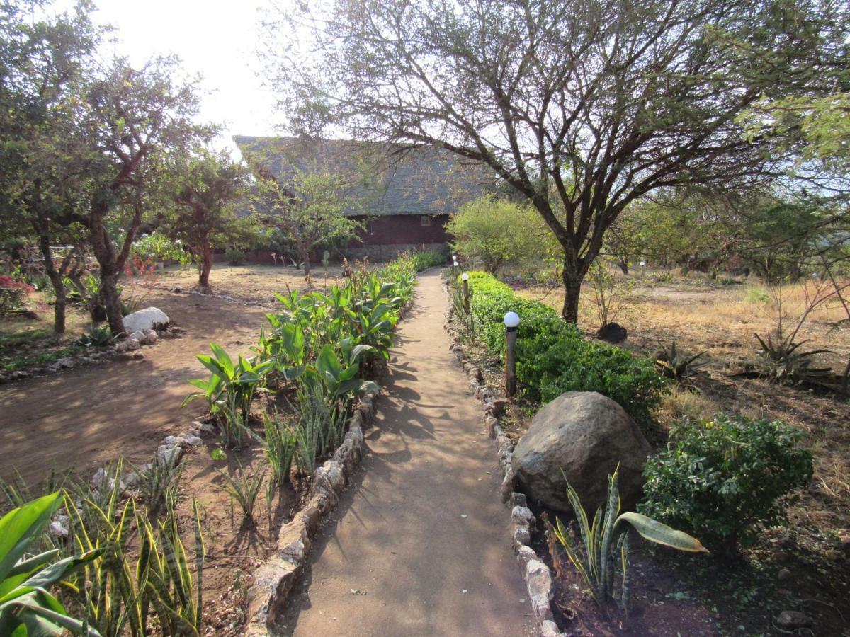 African Sunrise Lodge And Campsite Mto wa Mbu Esterno foto